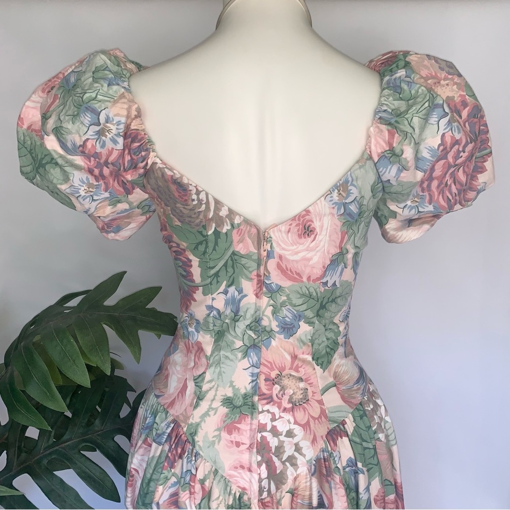 v i n t a g e : Floral Victorian Cottagecore Pastel Puff Sleeve Basque Dress - Picture 5 of 16